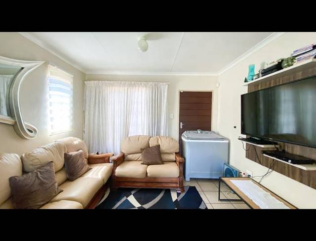 3 BEDROOM HOUSE FOR SALE IN SKY CITY